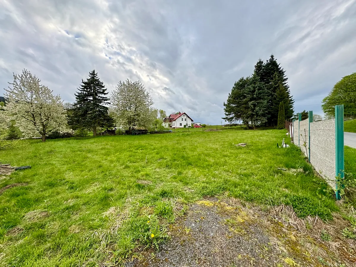 Prodej stavebního pozemku 1662 m²